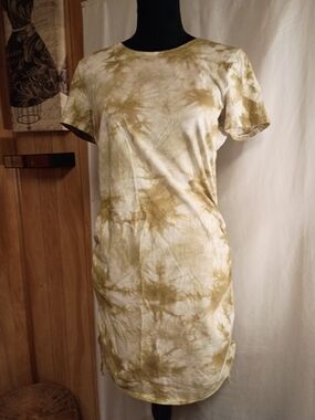 PINK Victoria's Secret Olive Tie-Dye Short Sleeve Dress